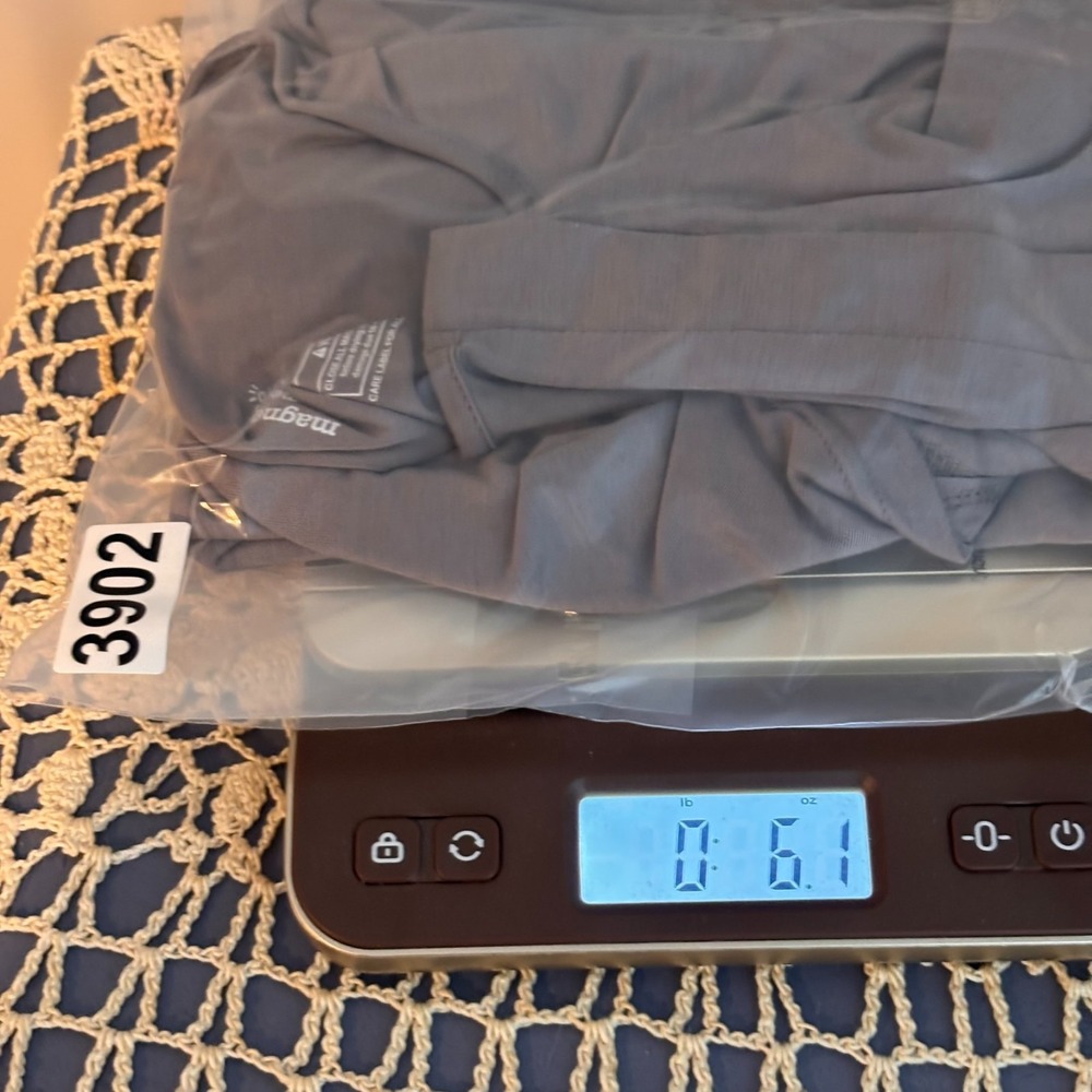 Magnetic Me Womens Grey Stretch Short Sleeve Nursing Tee size MED 8/10 Comfort - Picture 8 of 8